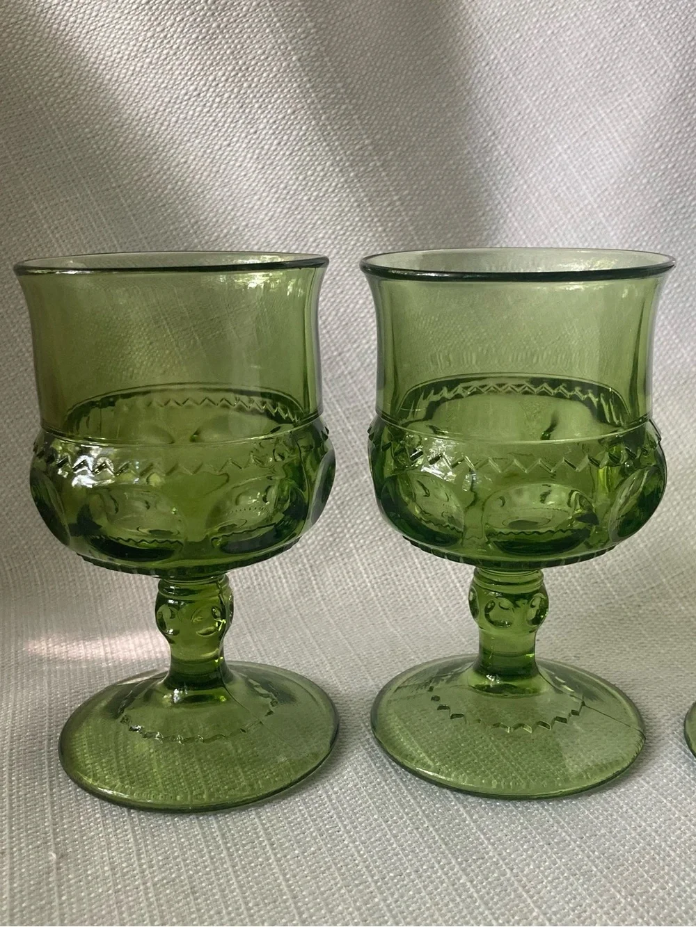 Set of 4 Vintage Indiana Glass King's Crown Green Thumbprint Design Goblets!
